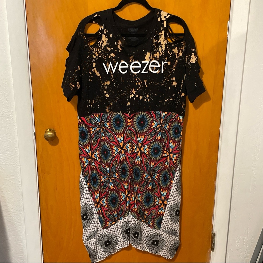 Black and Multicolor Midi Dress